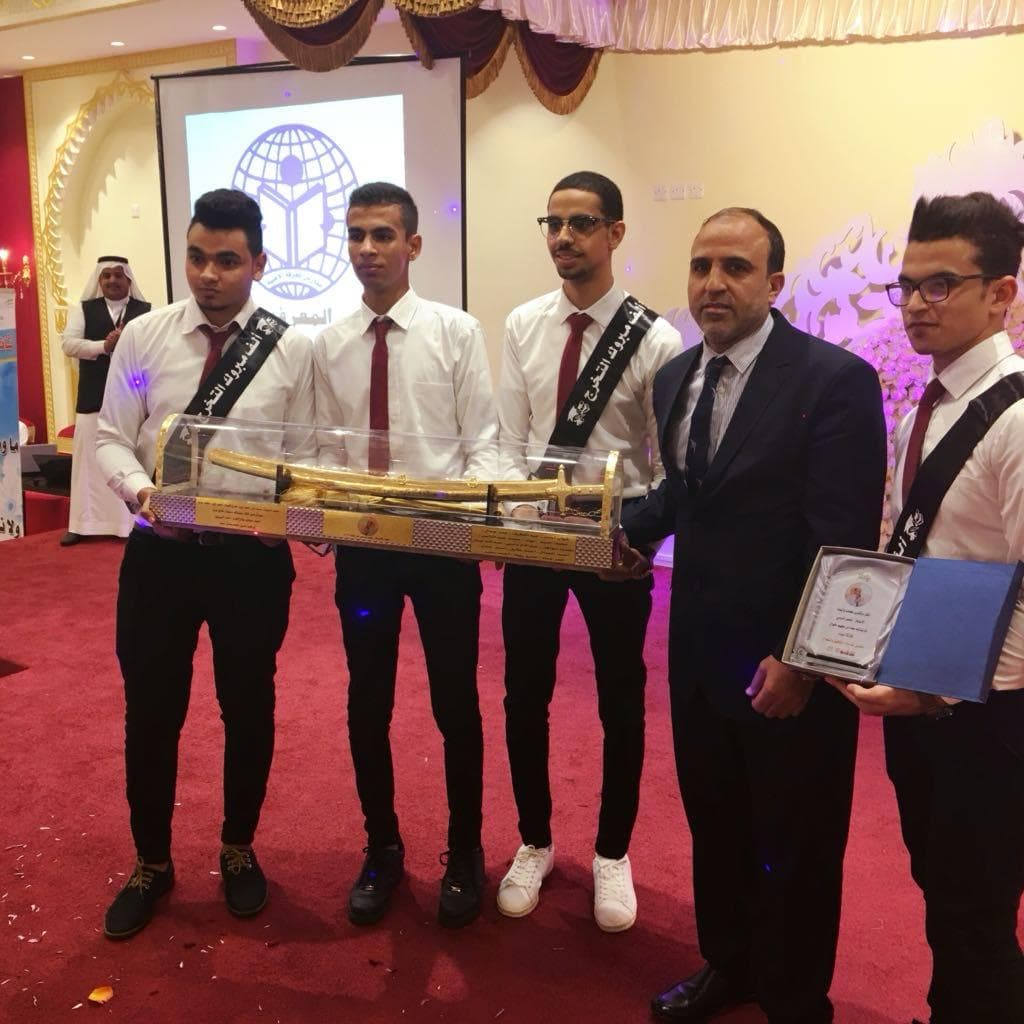 صورة وشهادة